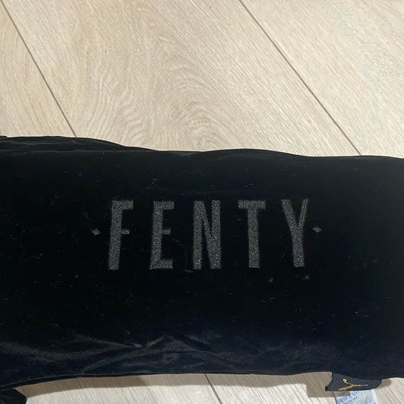 PUMA Fenty by Rihanna Jelly Slide Slip On Sz. 7.5 - Picture 4 of 7